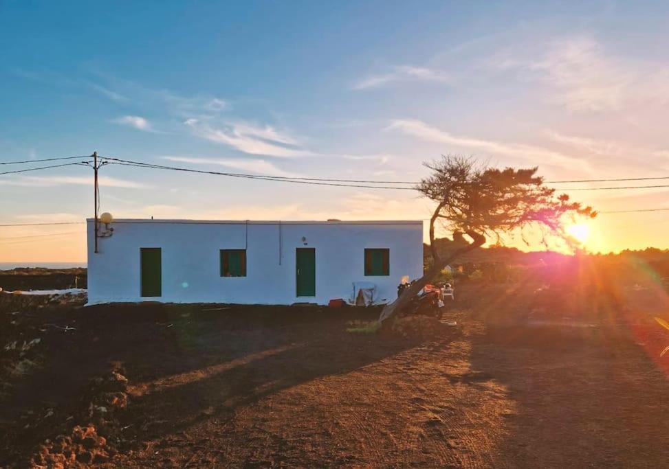 Estudio Con Bano Privado Orzola Ngoại thất bức ảnh